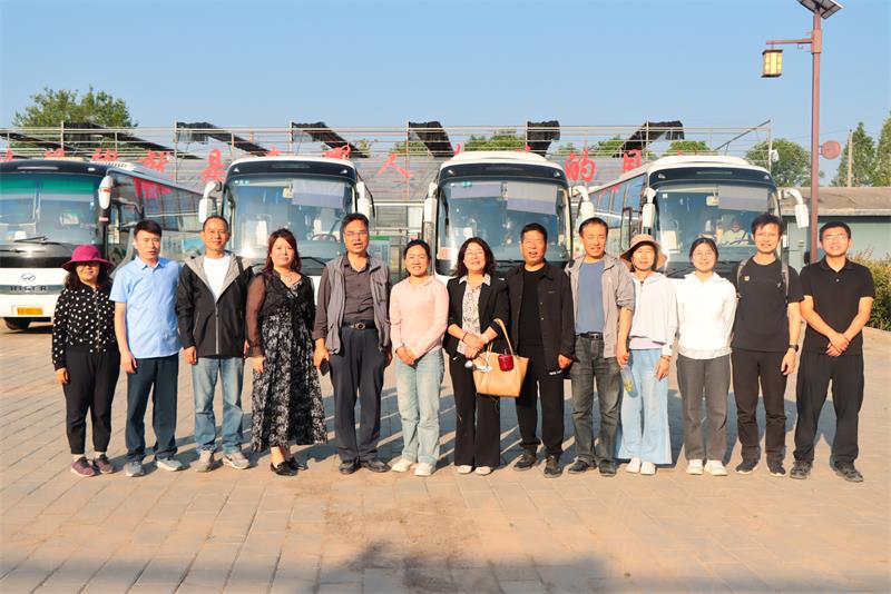 800合影.jpg